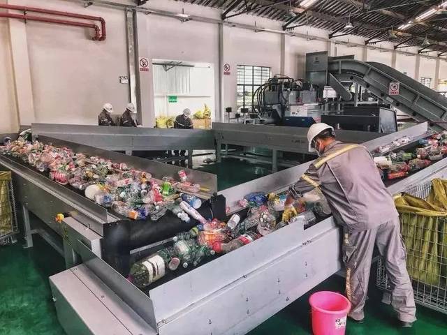 上海首座全品類(lèi)再生資源集散中心正式投入運(yùn)營(yíng) 城市綠色循環(huán)新引擎